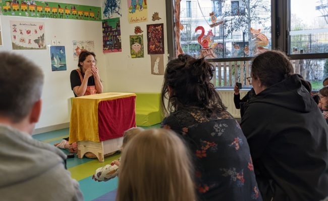 Biscotte et la boite de craquottes, spectacle petite enfance, tout-petits, compagnie du dromadaire