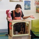 Biscotte et la boite de craquottes, spectacle petite enfance, tout-petits, compagnie du dromadaire