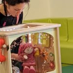 Biscotte et la boite de craquottes, spectacle petite enfance, tout-petits, compagnie du dromadaire