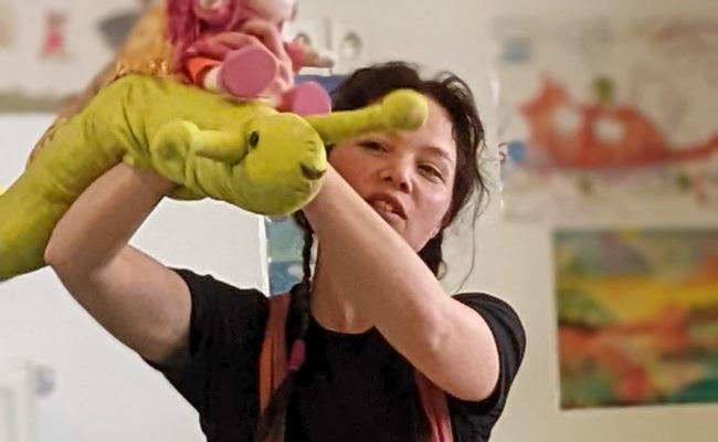 Biscotte et la boite de craquottes, spectacle petite enfance, tout-petits, compagnie du dromadaire